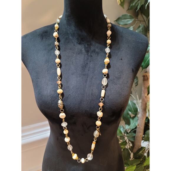 Women's Long Beaded Necklace With Ivory And Clear Beads Barrel Screw Lock - Picture 1 of 4